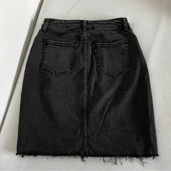 Tinsel Black Frayed Denim Skirt Size 26 Stone Wash Zip Closure Cotton A-Line - Picture 3 of 9